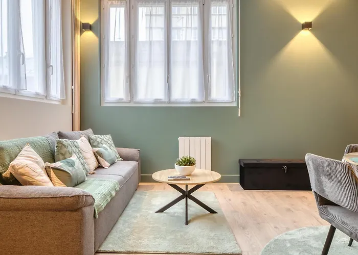 Terracotta Votre F2 Rénové Avec Ascenseur Proche Cathédrale Appartement *