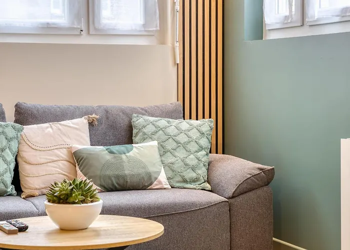 Terracotta Votre F2 Rénové Avec Ascenseur Proche Cathédrale Appartement *